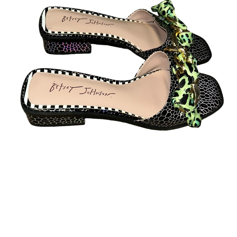 Betsey Johnson Women's Milley Slide chain Sandals size 7 animal print - Picture 2 of 4